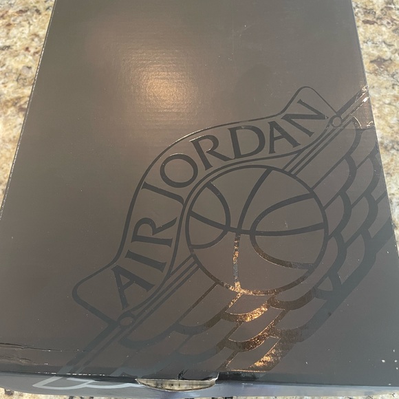 NWB Mens Air Jordan 1’s MID SE Size 11 Black Bleached Coral. - Picture 15 of 15